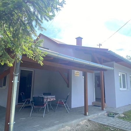 Eszter Apartman Villa Balatonmáriafürdő Esterno foto