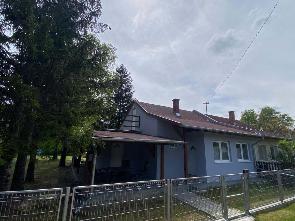 Eszter Apartman Villa Balatonmáriafürdő Esterno foto