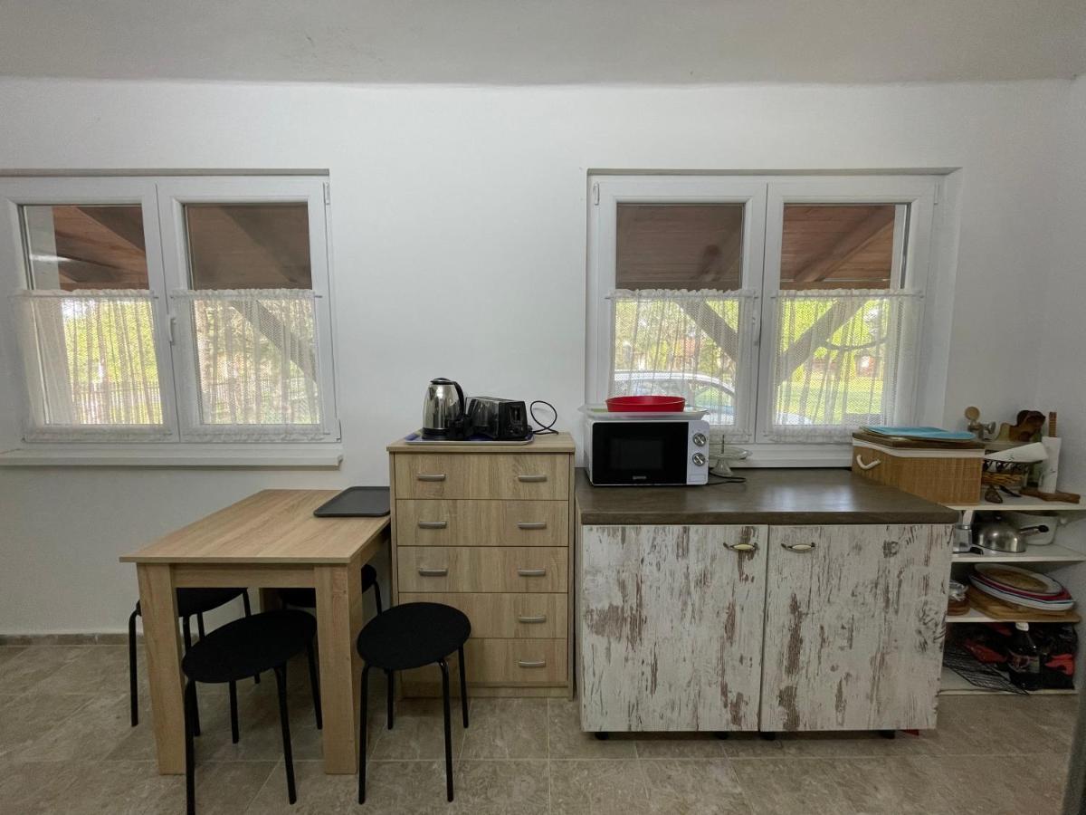 Eszter Apartman Villa Balatonmáriafürdő Esterno foto