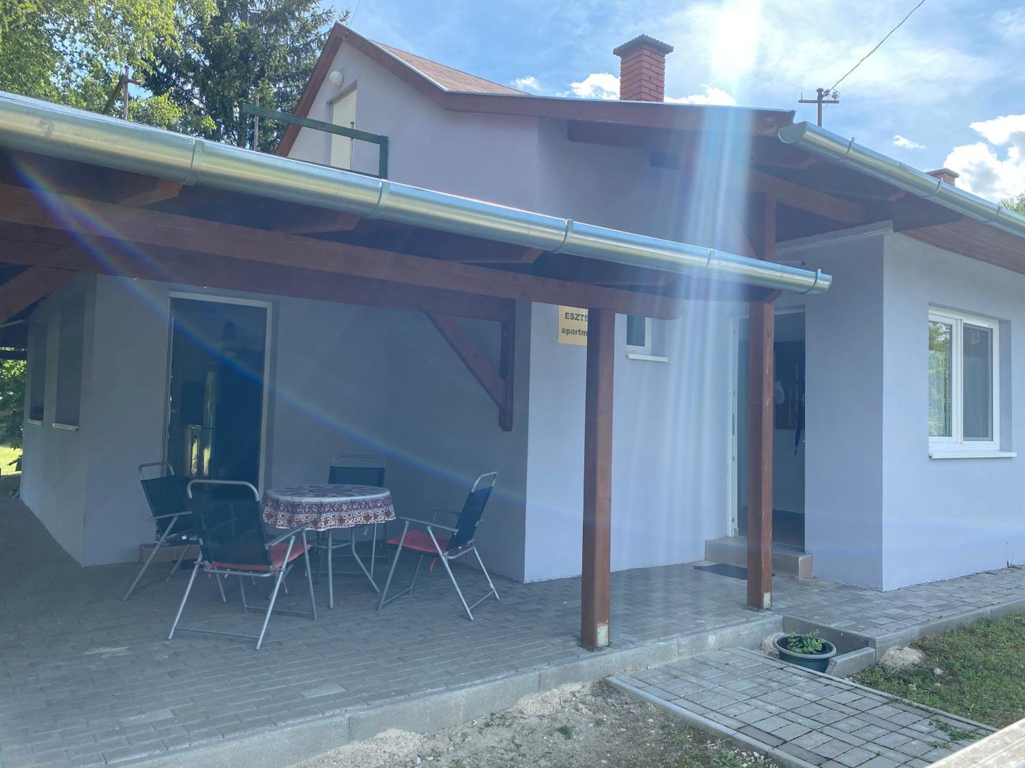 Eszter Apartman Villa Balatonmáriafürdő Esterno foto